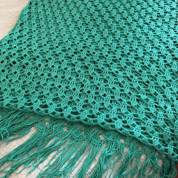 Handmade Crochet Delicate Scarf/Shawl in Emerald Green. - Picture 1 of 3